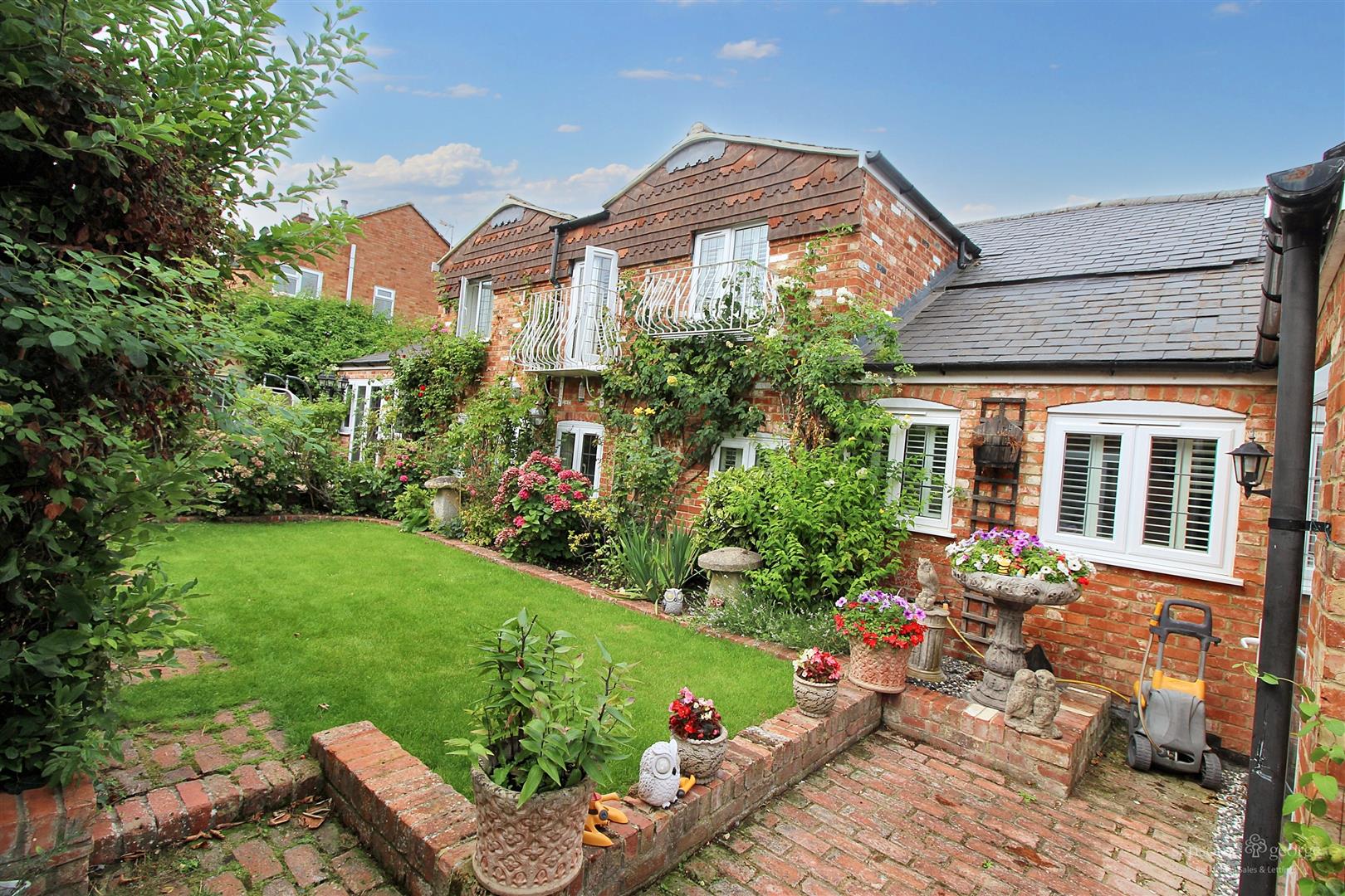 Kentwood Hill, Tilehurst, Reading
